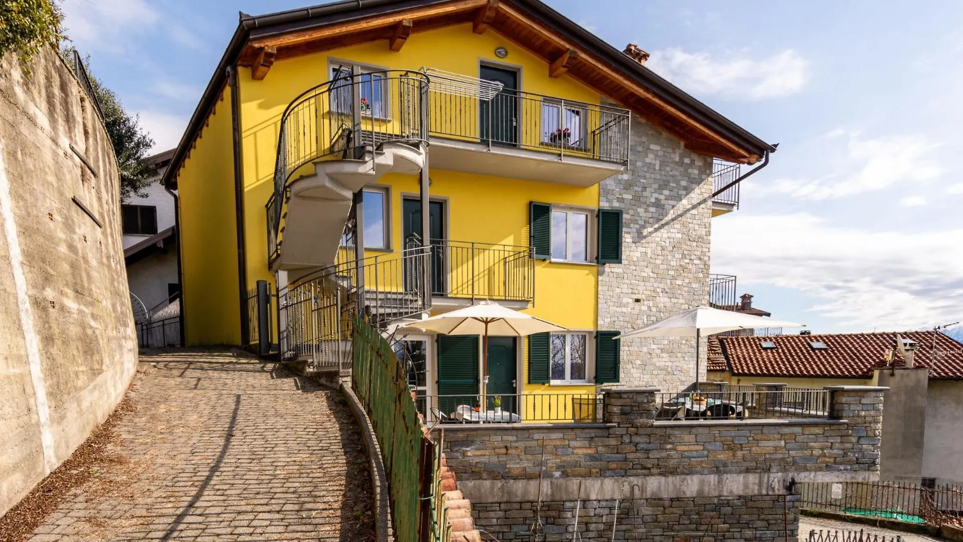 Apartment Raggio Di Sole Apartment A And B By Interhome Consiglio di Rumo